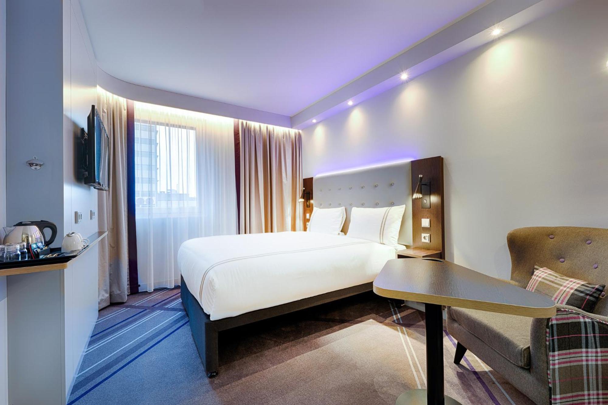 Premier Inn Berlin City Wilmersdorf Екстериор снимка