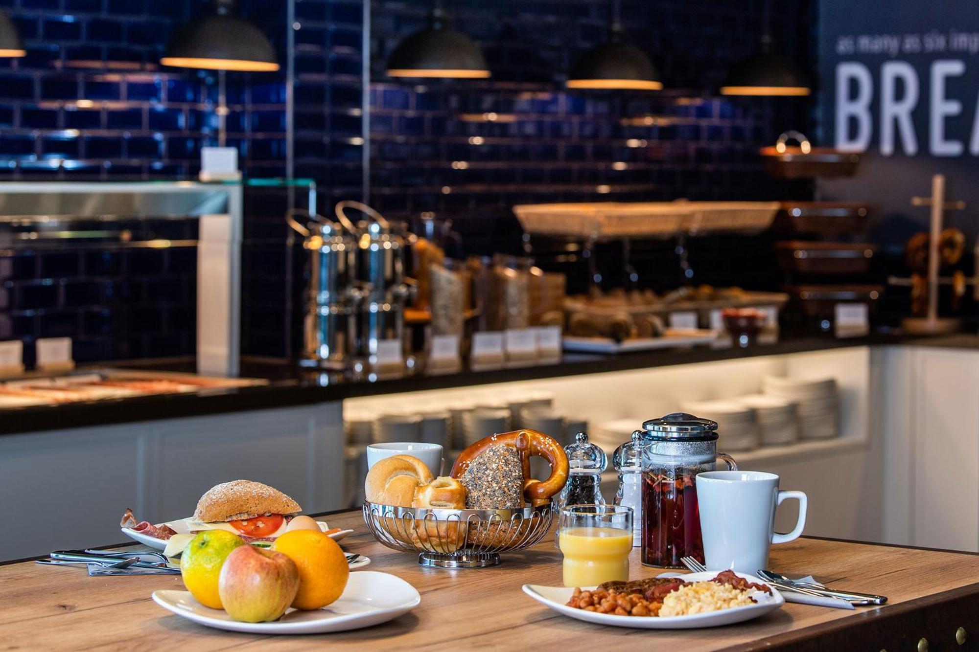 Premier Inn Berlin City Wilmersdorf Екстериор снимка