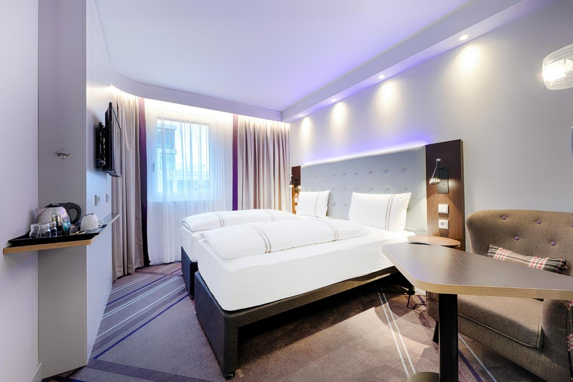 Premier Inn Berlin City Wilmersdorf Екстериор снимка