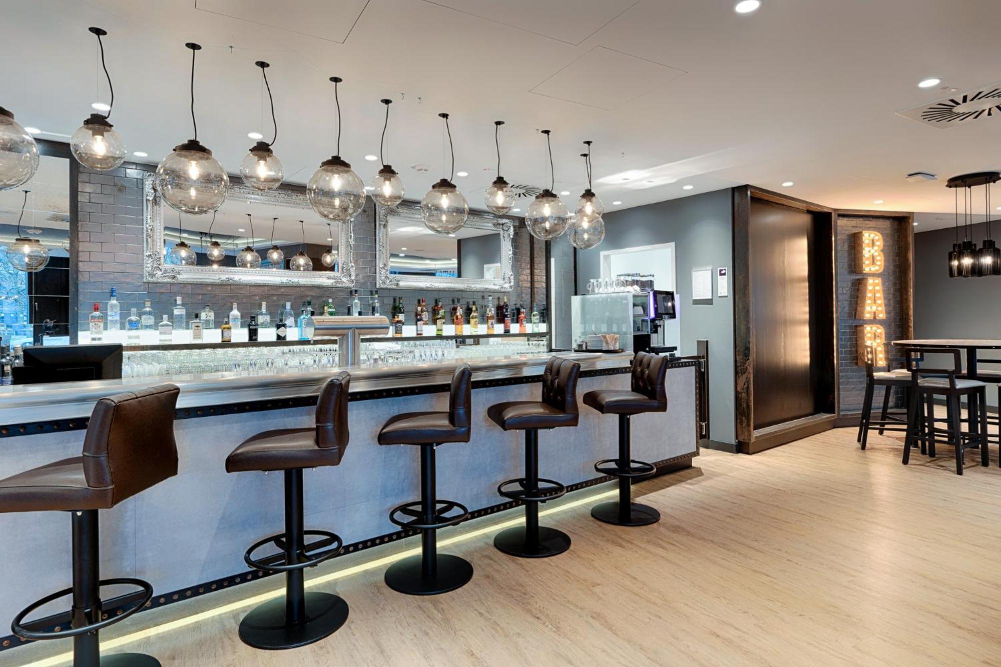 Premier Inn Berlin City Wilmersdorf Екстериор снимка